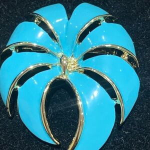 STUNNING VINTAGE BROOCH